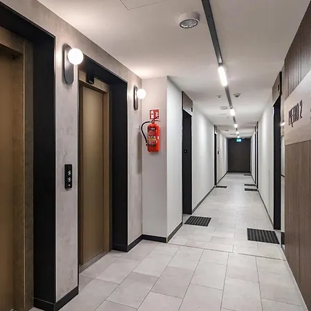Bright Blue Studio In With Free Access To The Gym By Renters דירה